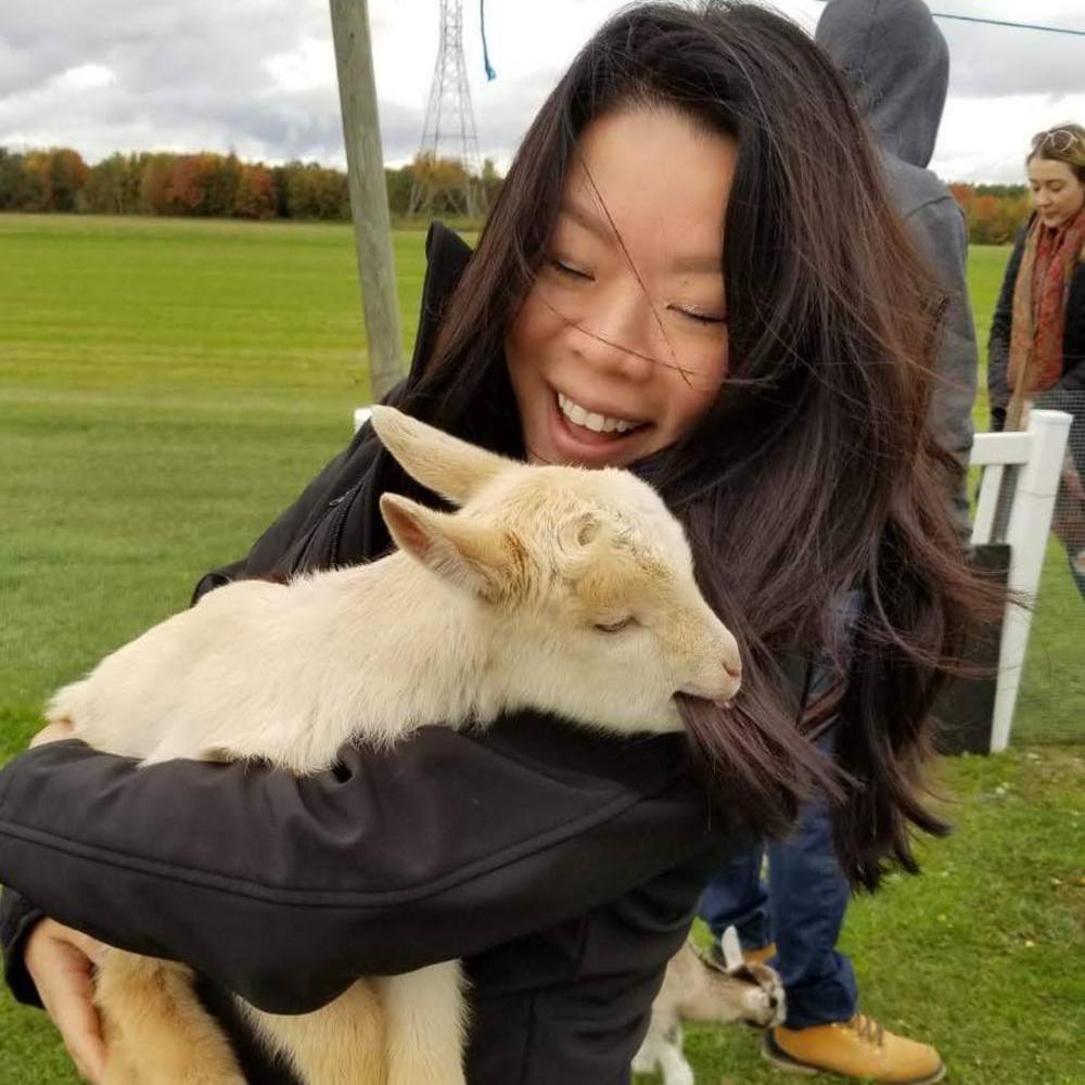 Meet your Posher, Amy